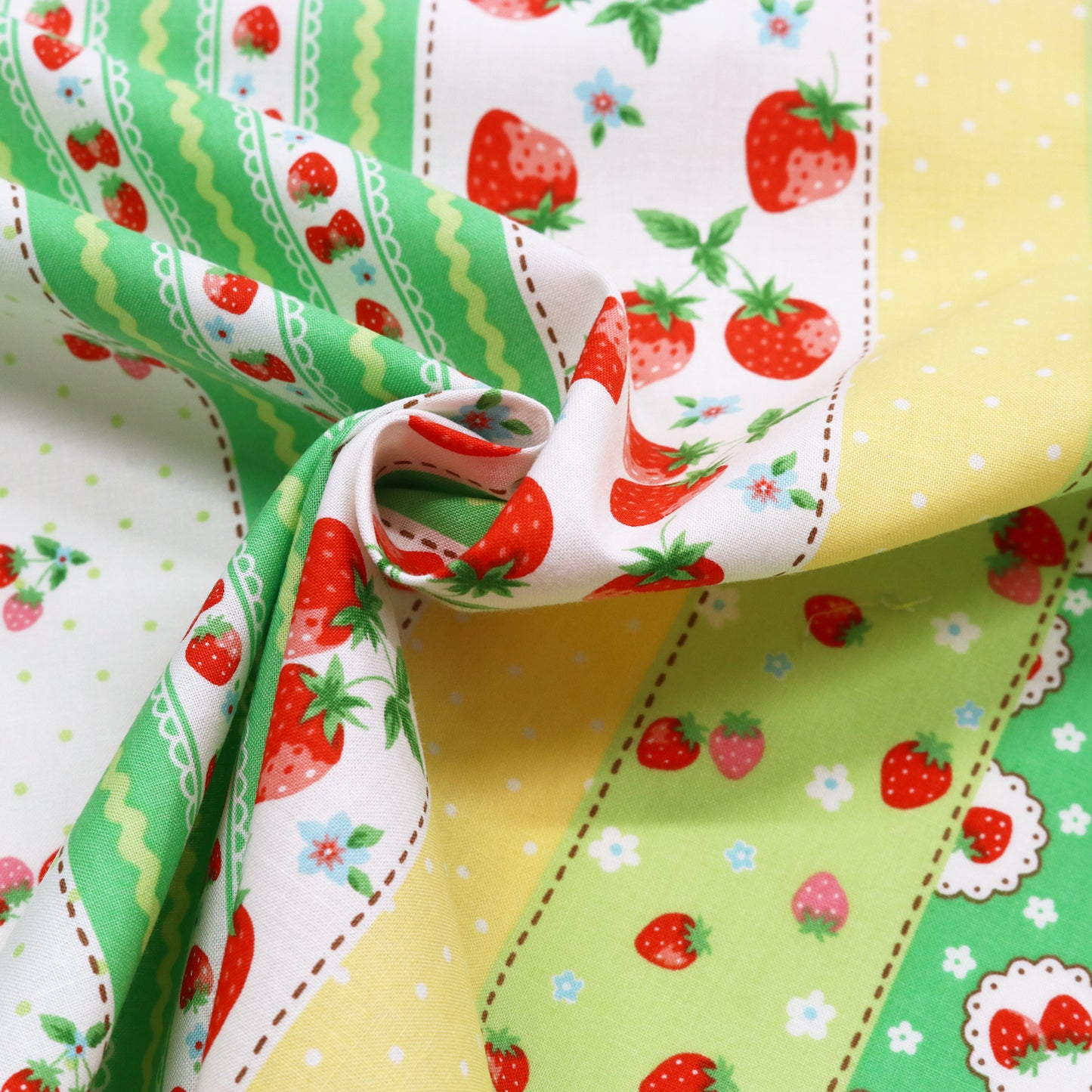 Strawberries by Atsuko Matsuyama | Green