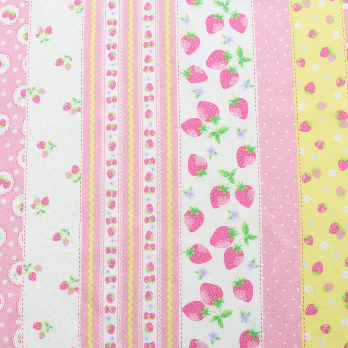Atsuko_Matsuyama_Happy_Messages_30_s_Strawberries Pink_Japanese_Import_Fabric