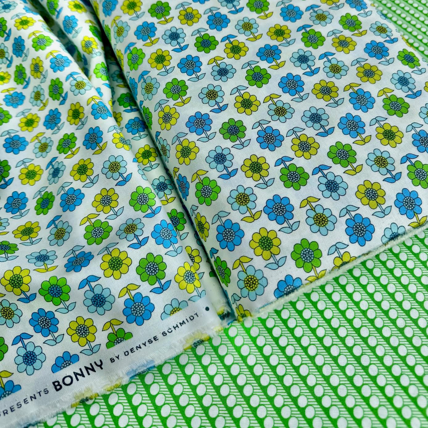 Denyse Schmidt Windham Fabrics Bonny Daisy 53641-4 Blue