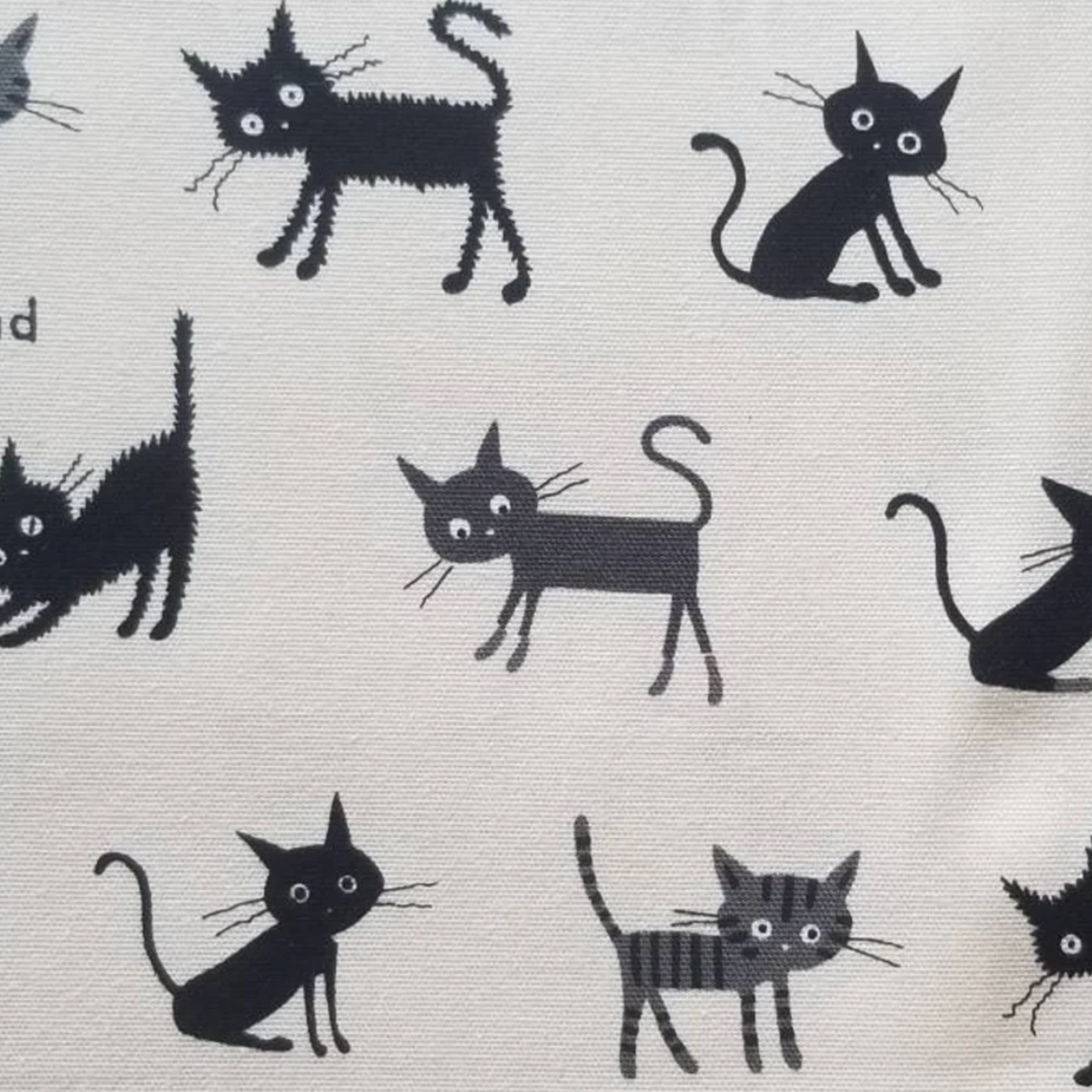 Hishiei CO-10002-2A CoCoLand Medium Cats Ivory