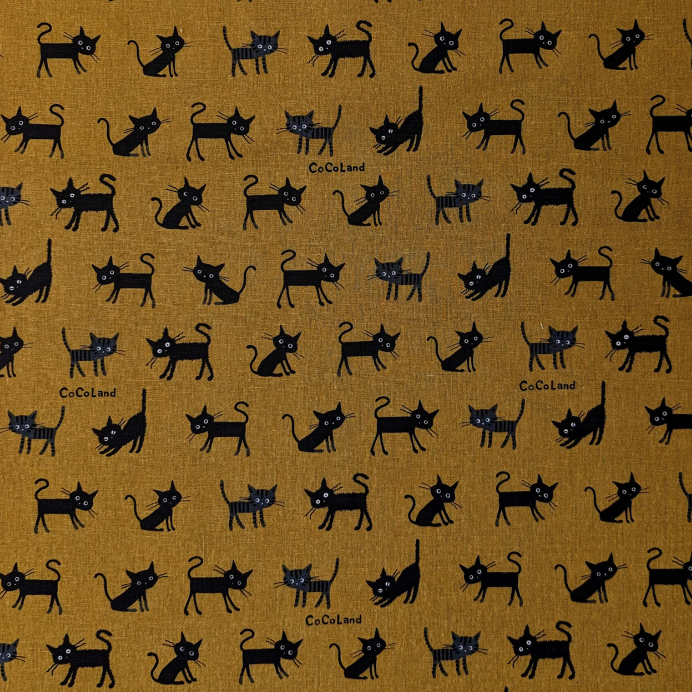 Hishiei CO-10016-2D CoCoLand Medium Cats Canvas Mustard