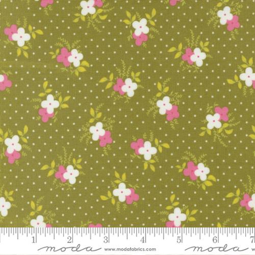 Maureen McCormick Moda Fabrics Flower Power Easy Breezy Avocado 3371318