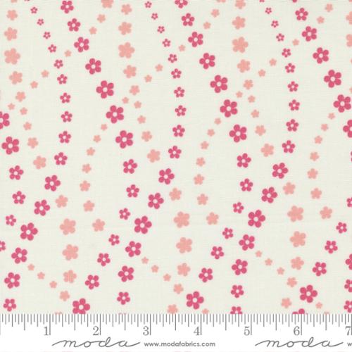 Maureen McCormick Moda Fabrics Flower Power Lazy Daisy Stripe Cloud Sweetie 371621