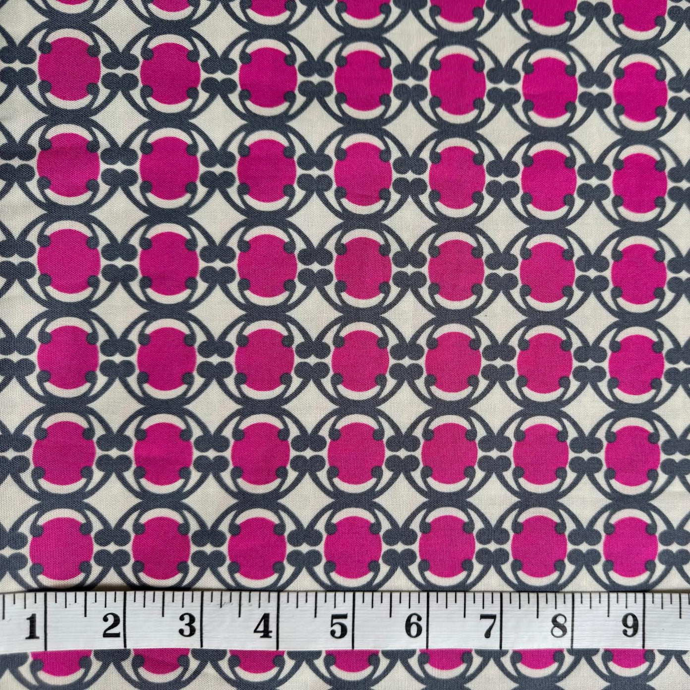 Nancy Mims Robert Kaufman Fabrics Mod Green Pod Free to Grow 10612