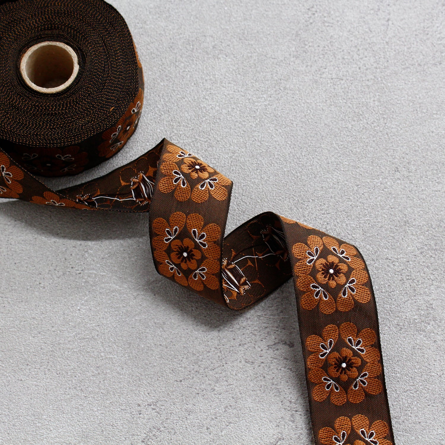 PAU100501-16 KAFKA Ribbon from Germany Flower Power 1.25"