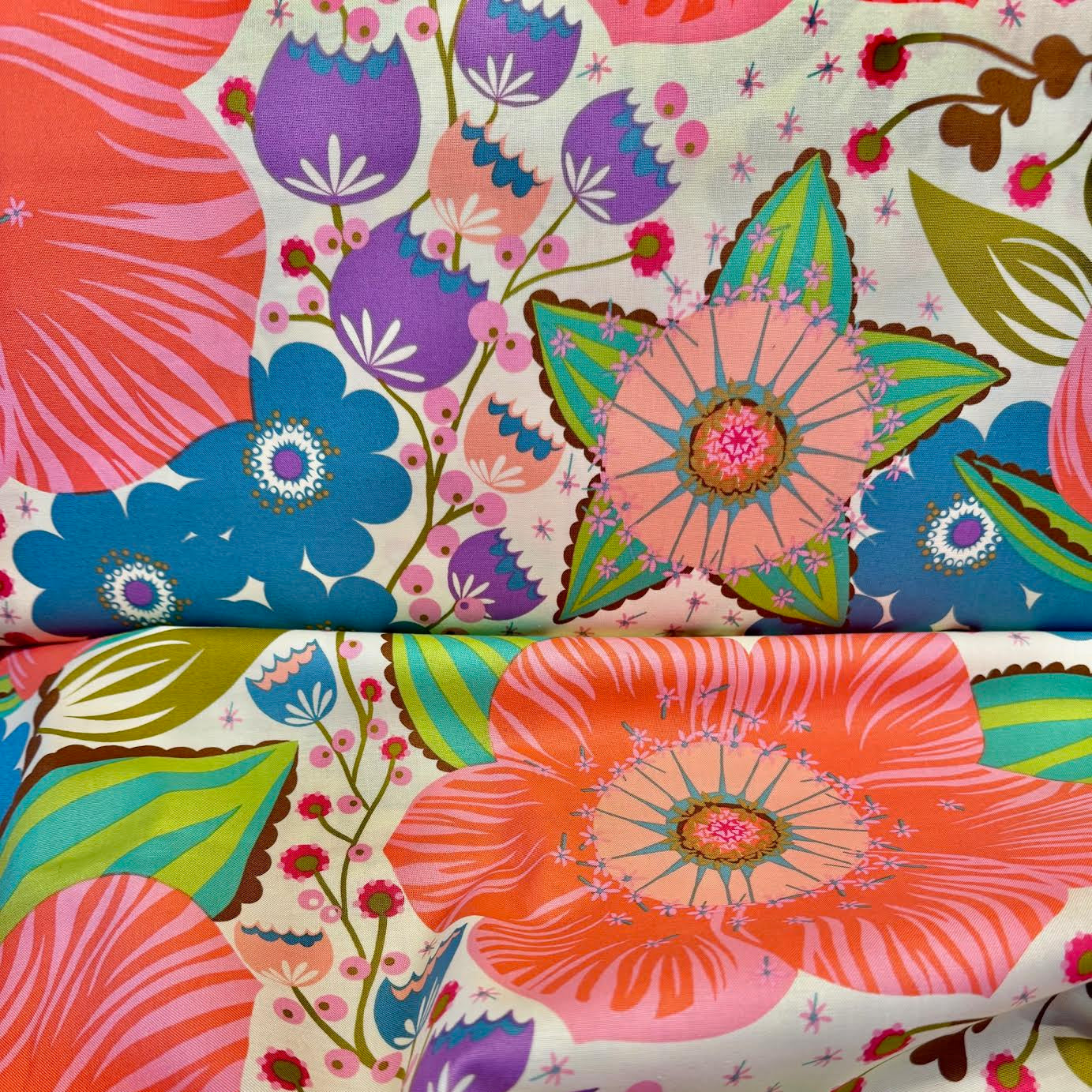 Anna Maria Parry Anna Maria Textiles Northcott Fabrics Overdressed Honorable AMT149-12V Coral