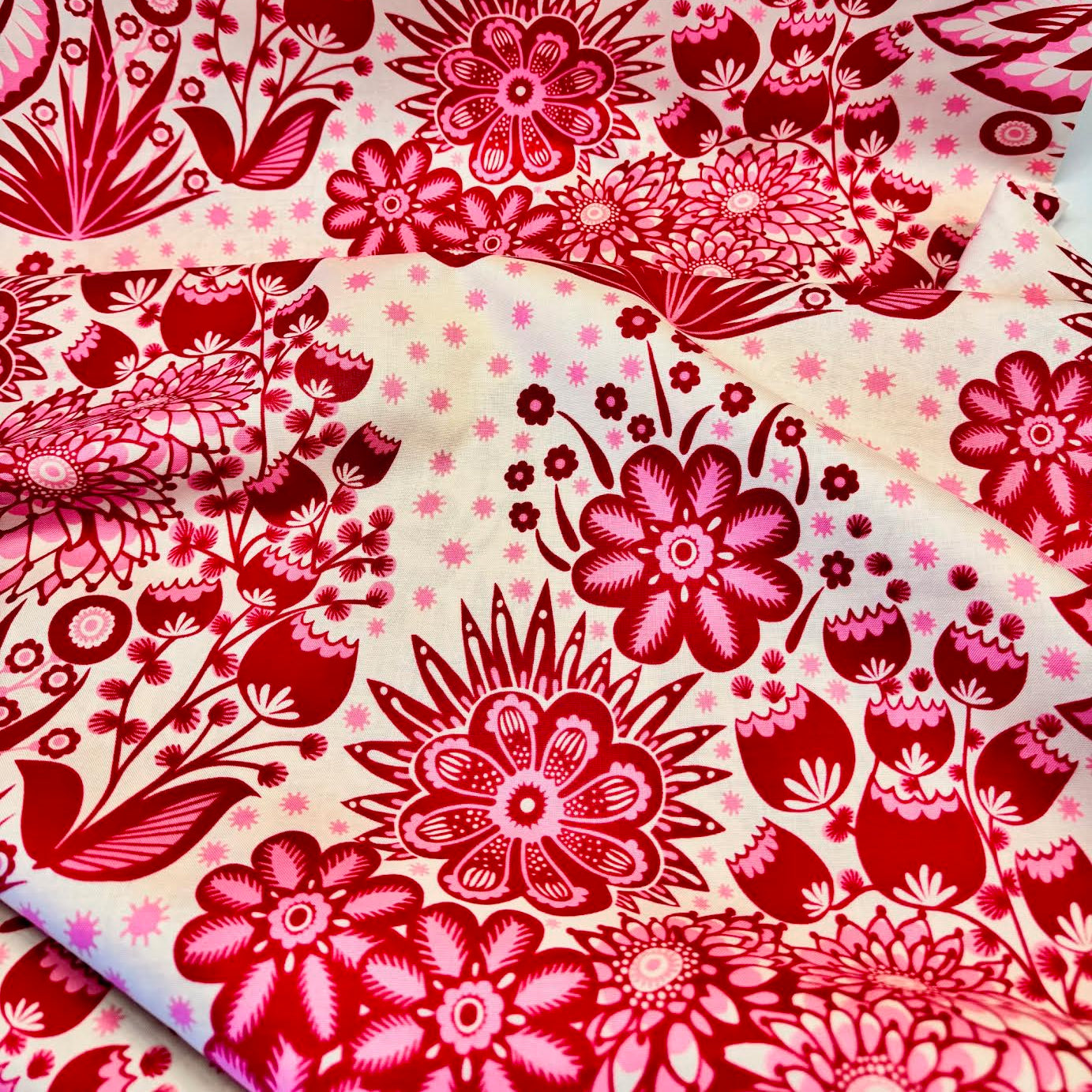 Anna Maria Parry Anna Maria Textiles Northcott Fabrics Overdressed Totem AMT152-25L Red