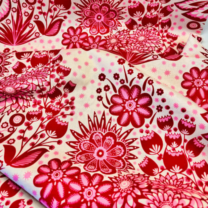 Anna Maria Parry Anna Maria Textiles Northcott Fabrics Overdressed Totem AMT152-25L Red