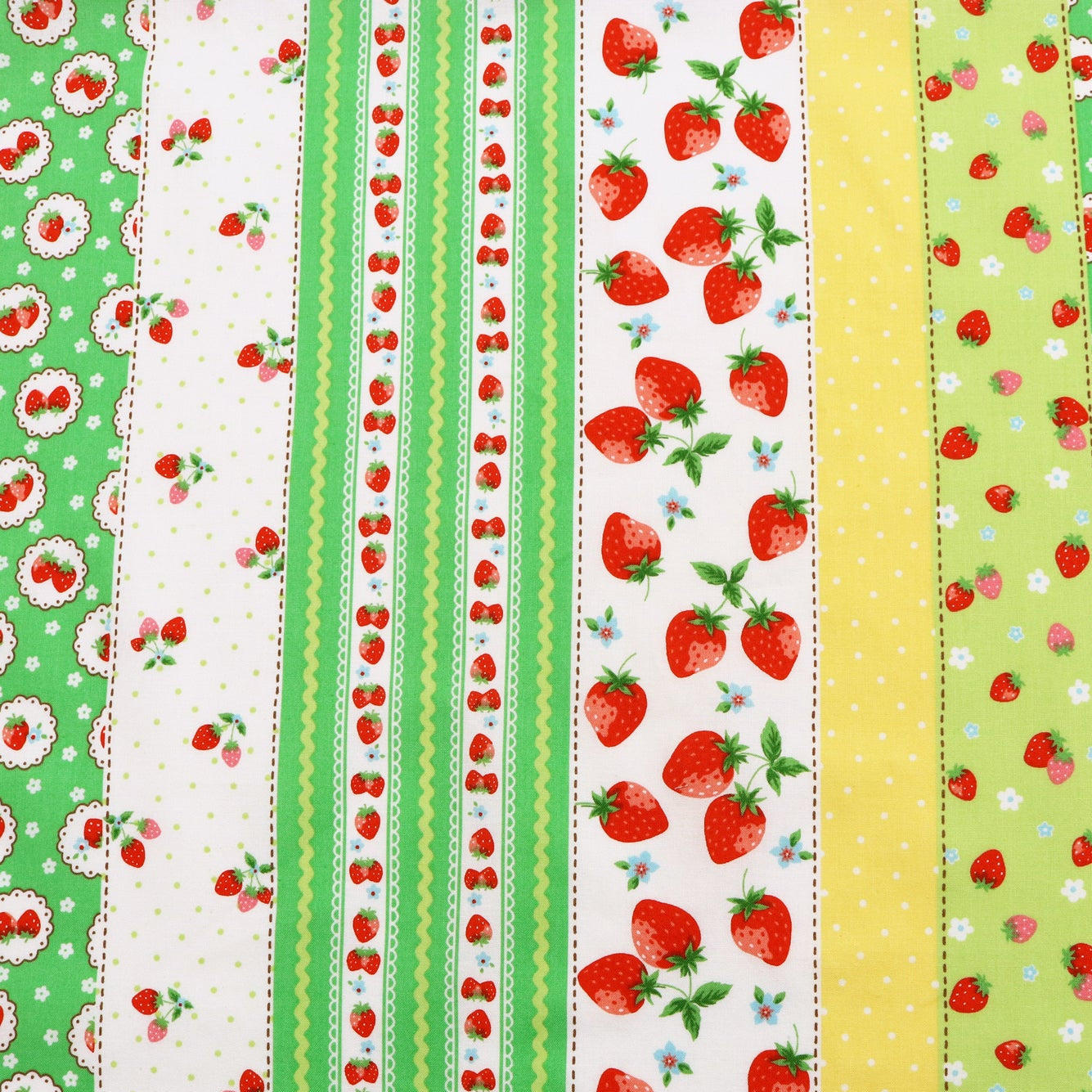 Atsuko_Matsuyama_Happy_Messages_30_s_Strawberries Green_Japanese_Import_Fabric