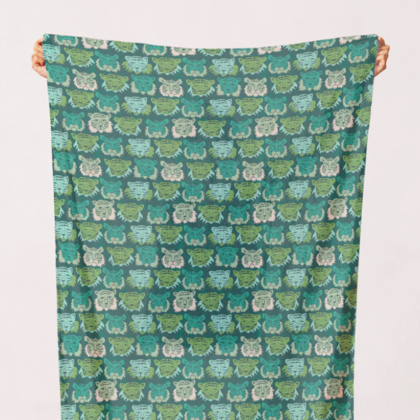 Belize Paintbrush Studio Fabrics Lauren Lesley Nevis Face Green 12022342