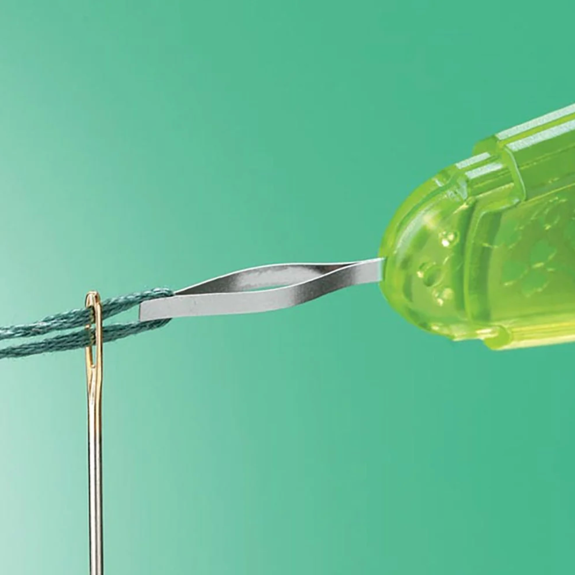Clover-embroidery-needle-threader
