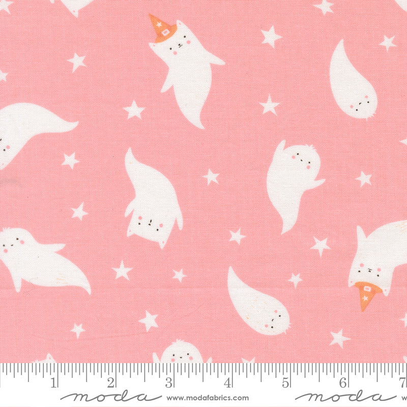 Elena Amo Moda Fabrics Purrs and Boos Ghosts 39061 13 Candy