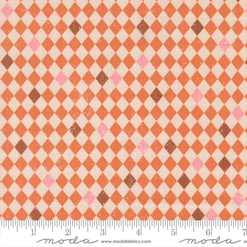Elena Amo Moda Fabrics Purrs and Boos Harlequin Diamonds 39067 24 Pumpkin