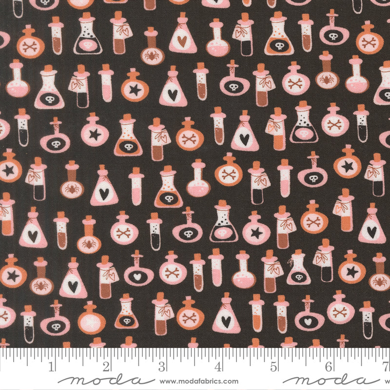 Elena Amo Moda Fabrics Purrs and Boos Poisons 39065 16 Black Cat
