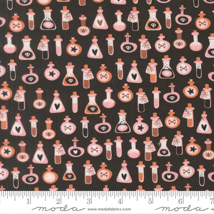 Elena Amo Moda Fabrics Purrs and Boos Poisons 39065 16 Black Cat