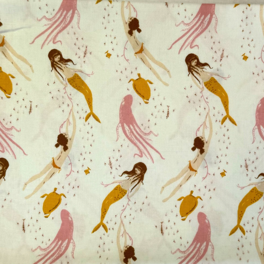 Heather Ross Windham Fabrics Mendocino Mermaids Ivory/Pink 40943-11