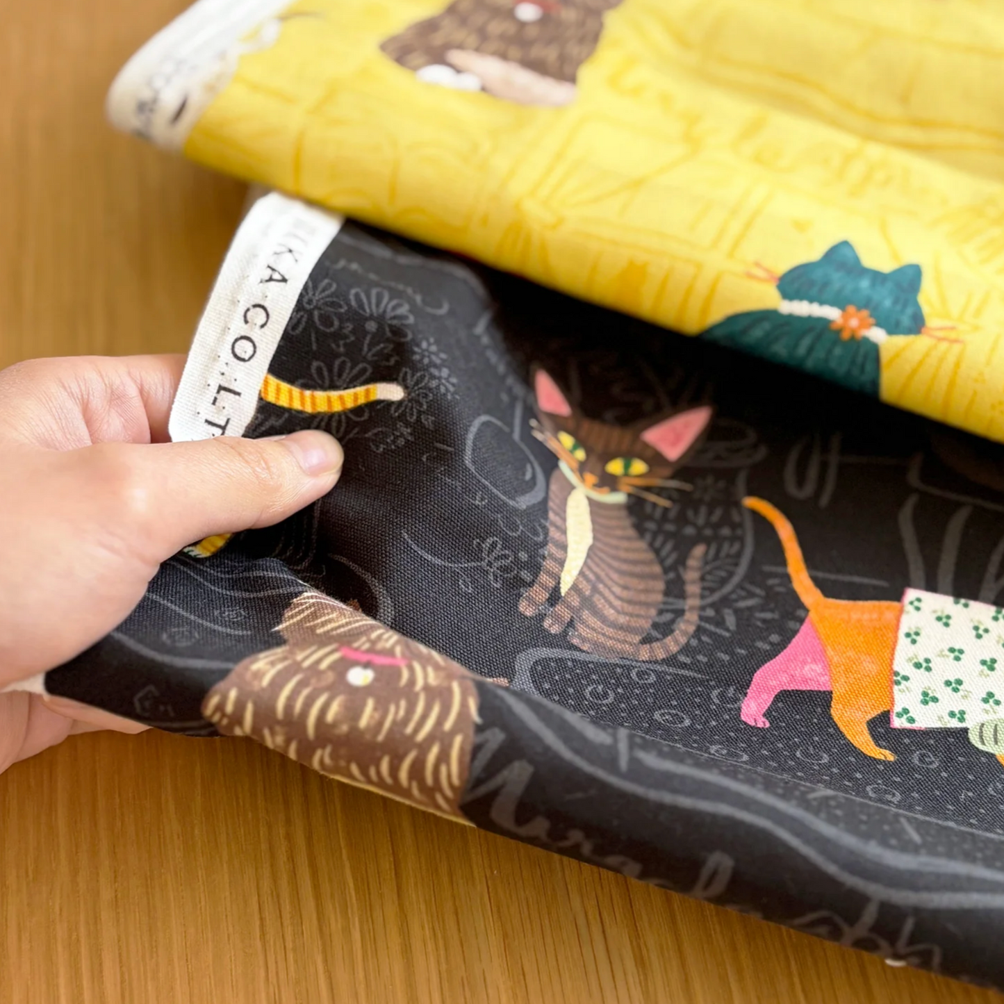 Kokka Powerful Animal Cats Oxford YGA-71000-1 yellow