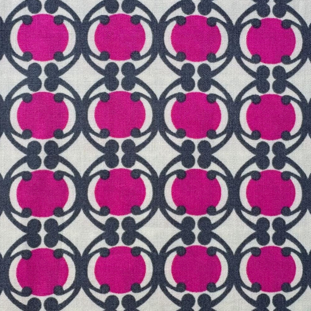 Nancy Mims Robert Kaufman Fabrics Mod Green Pod Free to Grow 10612