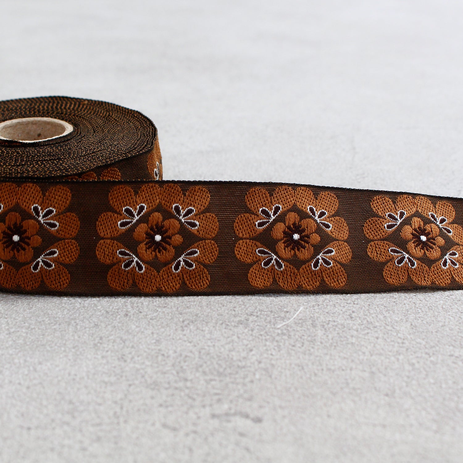 PAU100501-16 KAFKA Ribbon from Germany Flower Power 1.25" 