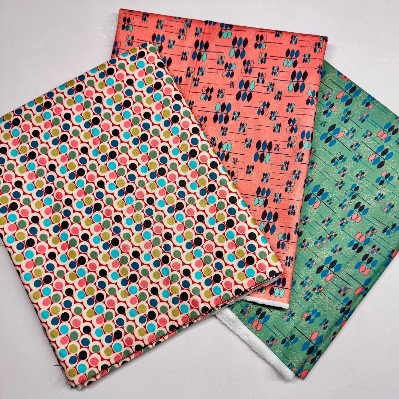 RB Studios Midwest Textiles Atomic Revival Leaves Green RIV-AR2035/9