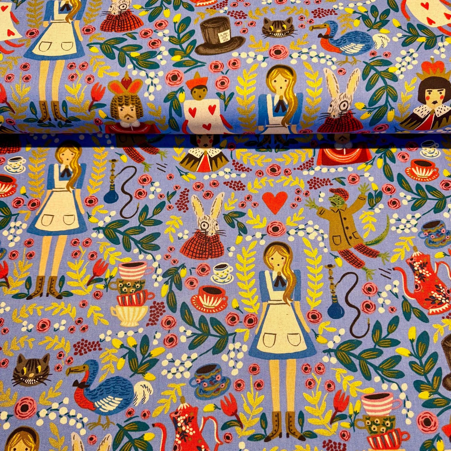 RJR Fabrics Alice in Wonderland AB8025-022